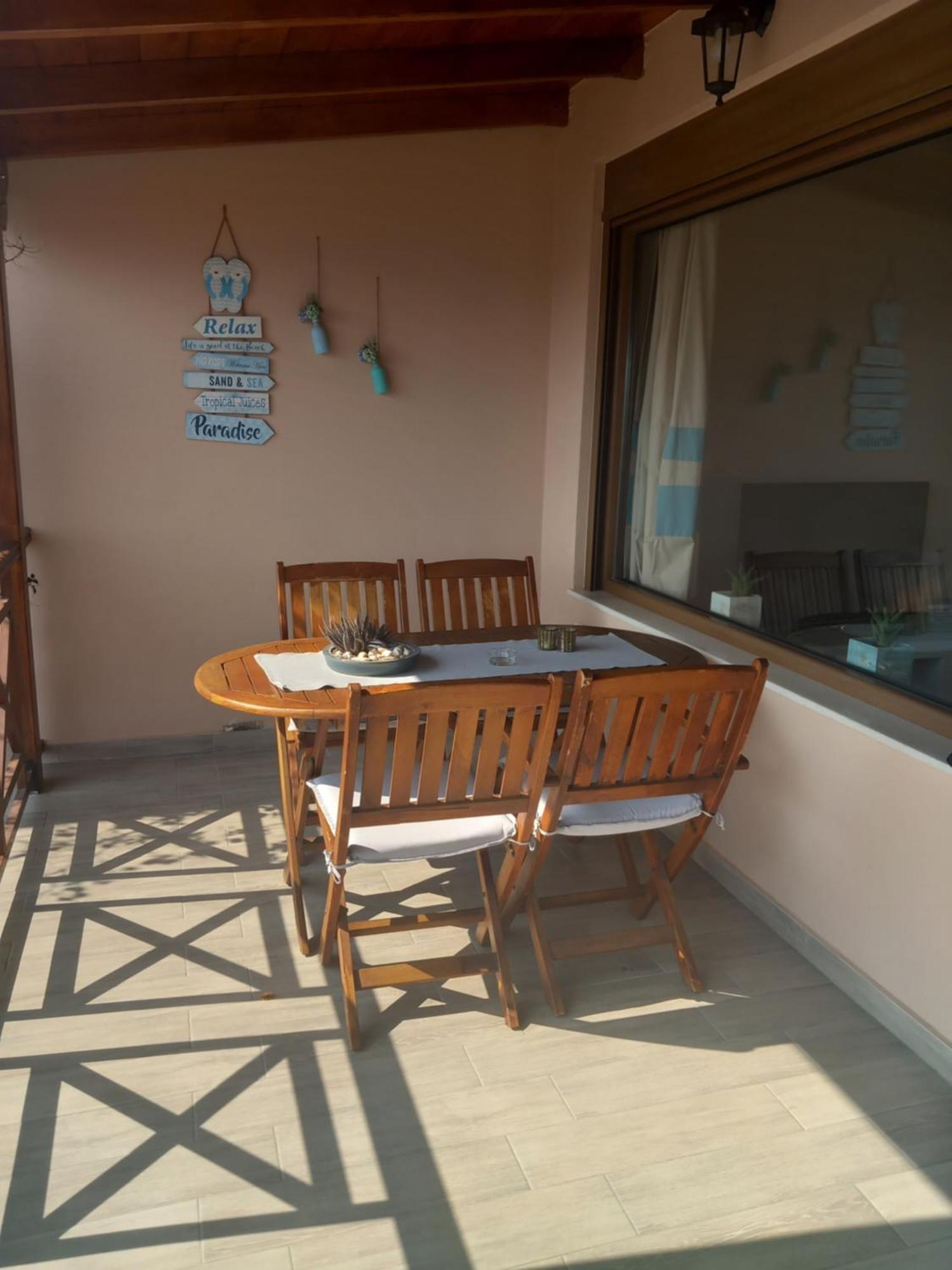 Paralio Astros Beachfront Suites Xiropigado Kamer foto