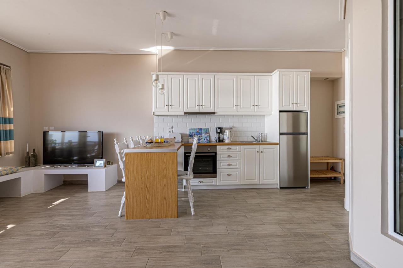 Paralio Astros Beachfront Suites Xiropigado Buitenkant foto